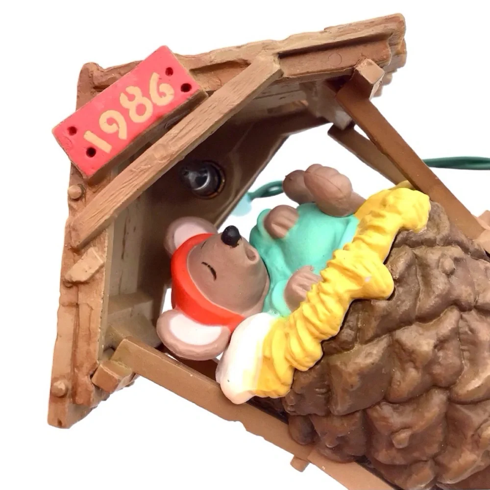 Hallmark 1986 “Christmas Mouse Dreams” Lighted Christmas Ornament